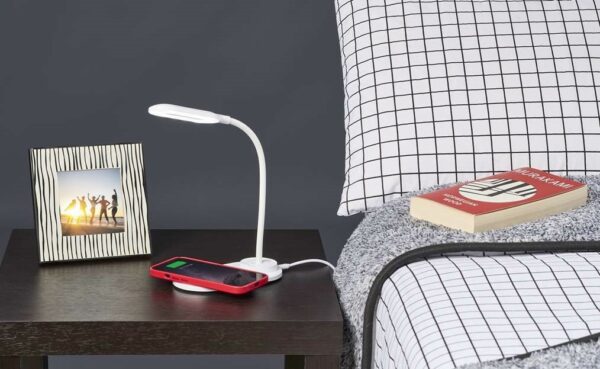 WIRELESS CHARGER AND DESK LAMP  INPUT: 5V/1A ; 9V/1.67A OUTPUT: 10W / 7.5W / 5W